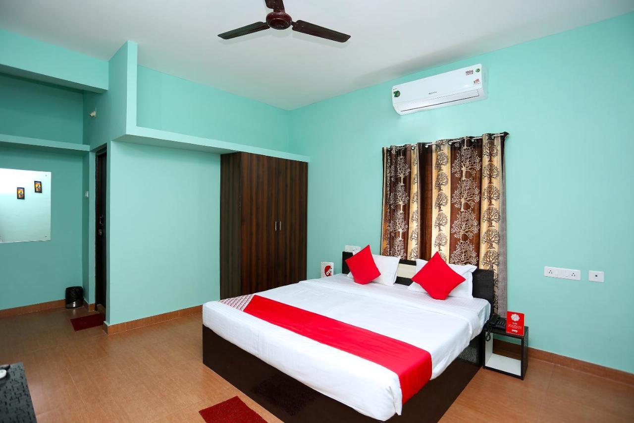 Oyo 17276 The Maple Tree Hotels בובנשוואר מראה חיצוני תמונה