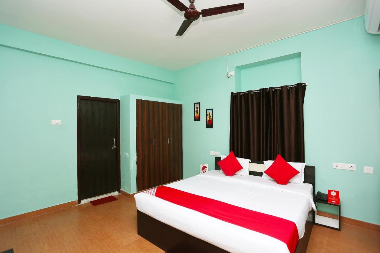 Oyo 17276 The Maple Tree Hotels בובנשוואר מראה חיצוני תמונה