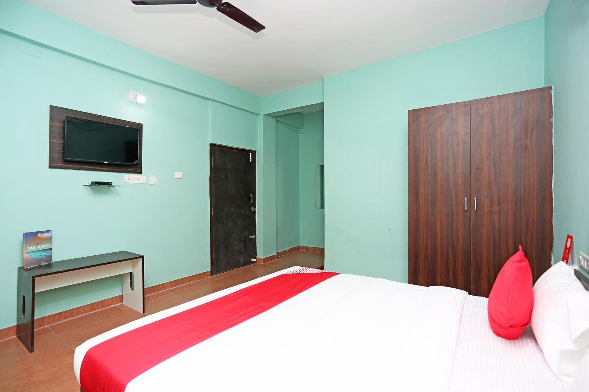 Oyo 17276 The Maple Tree Hotels בובנשוואר מראה חיצוני תמונה