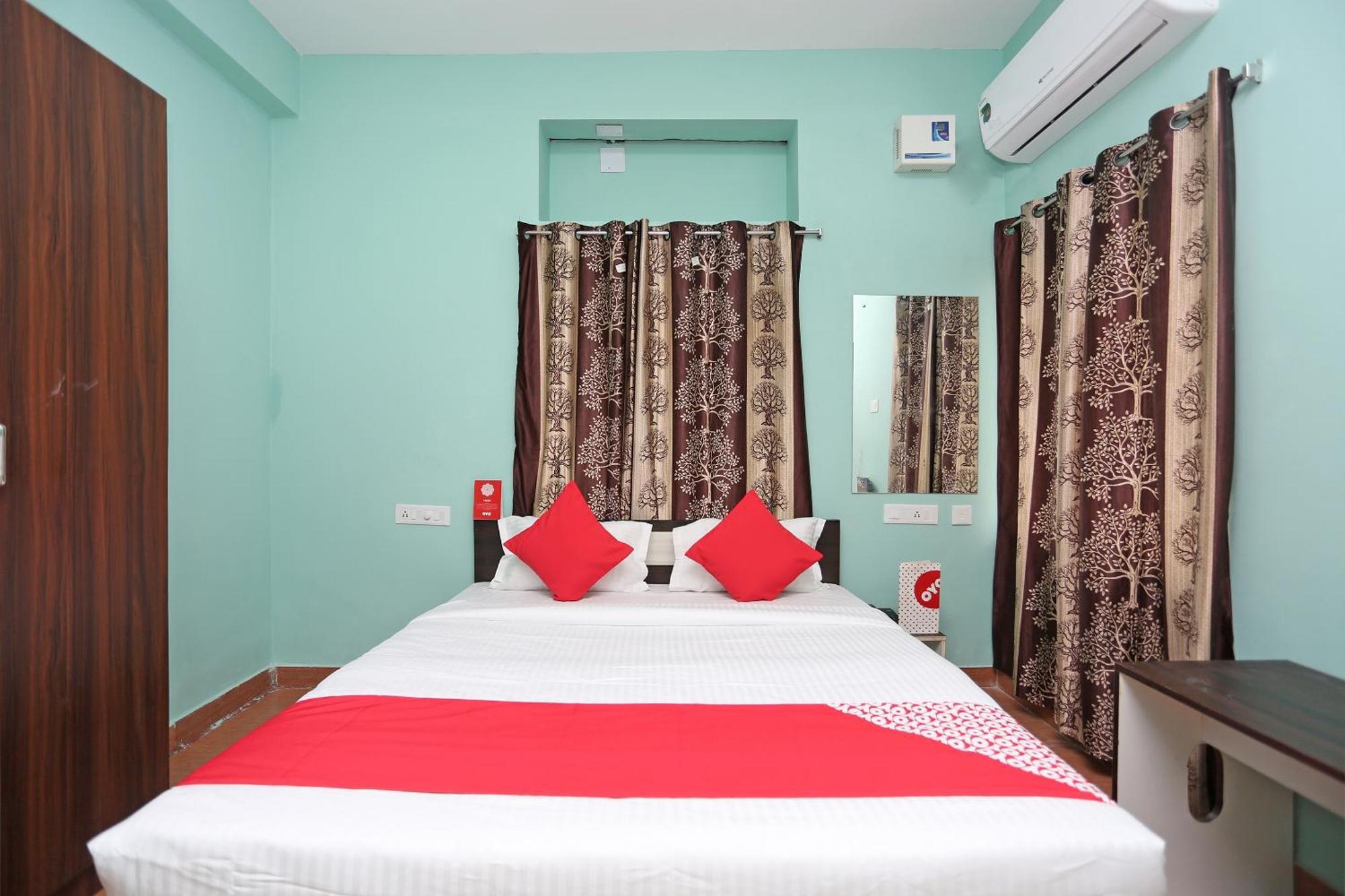 Oyo 17276 The Maple Tree Hotels בובנשוואר מראה חיצוני תמונה