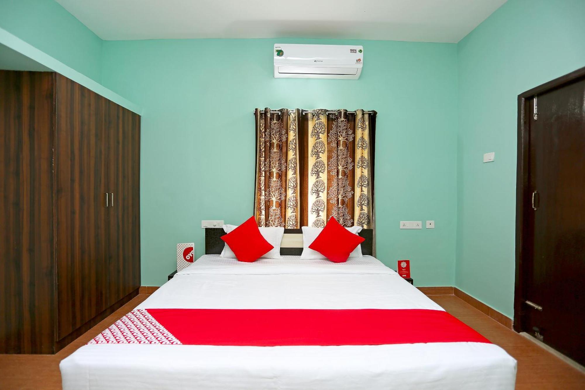 Oyo 17276 The Maple Tree Hotels בובנשוואר מראה חיצוני תמונה