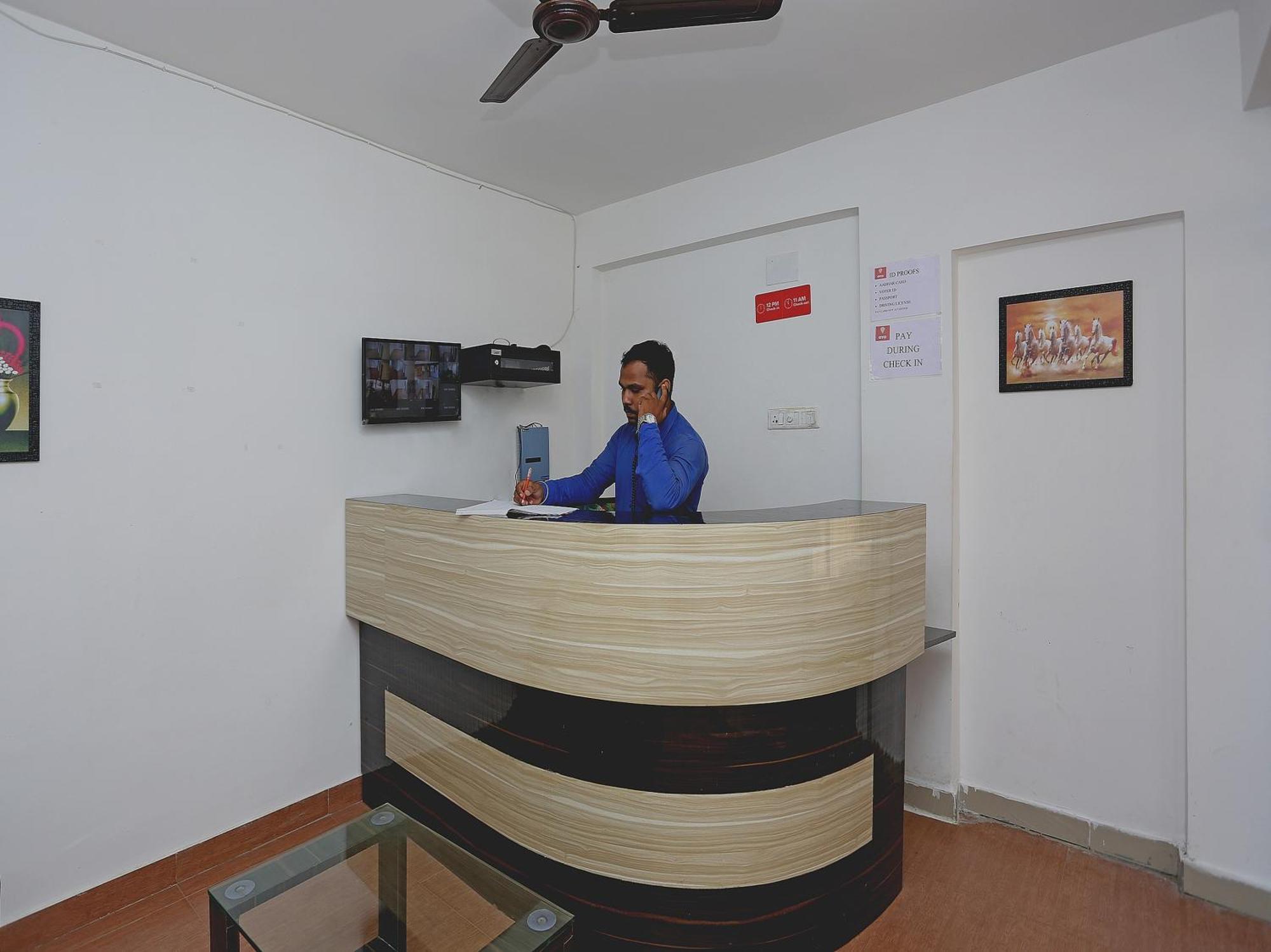 Oyo 17276 The Maple Tree Hotels בובנשוואר מראה חיצוני תמונה
